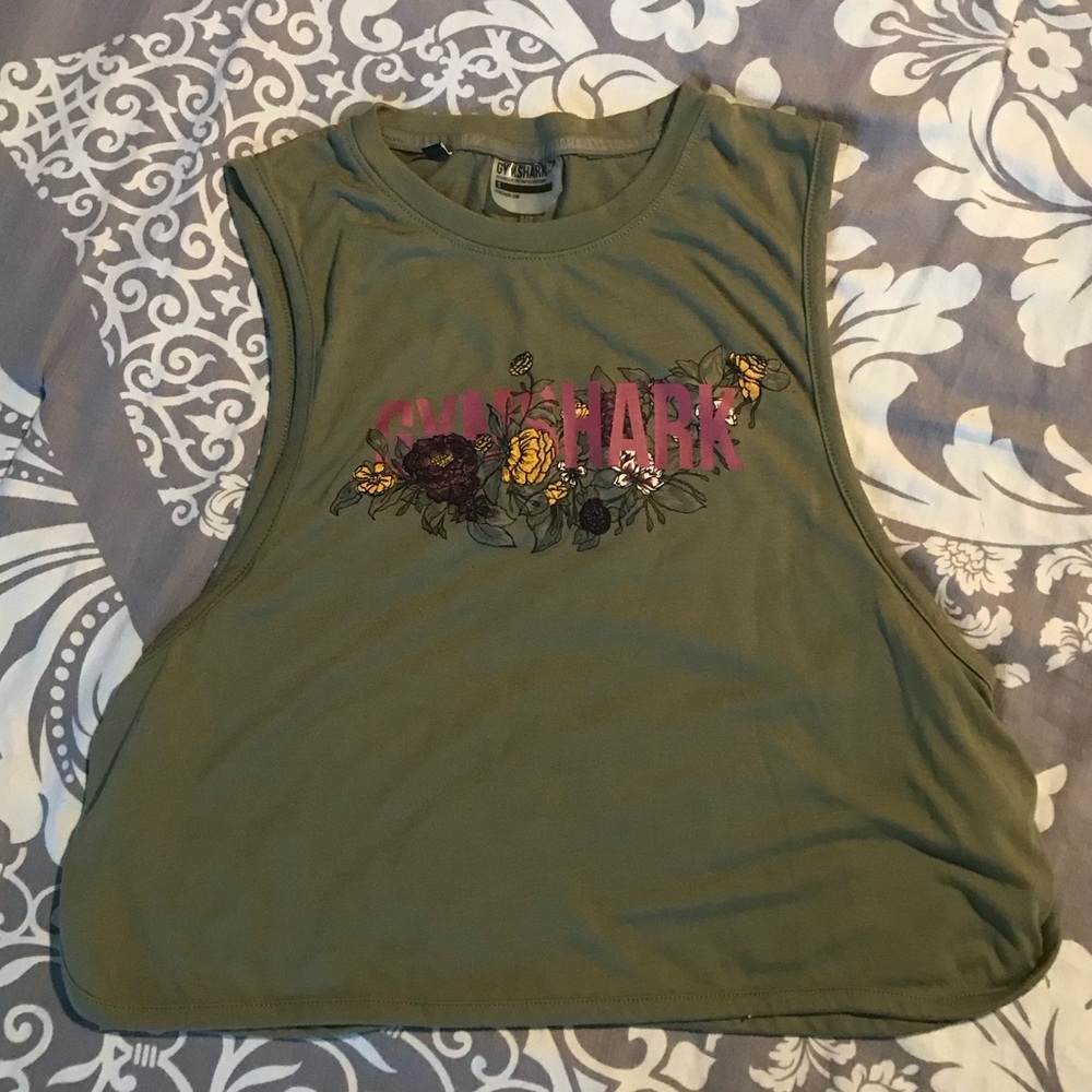 Floral patterned GymShark cropped work-out Tank